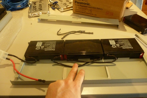 ups-battery-replacement_P1000096